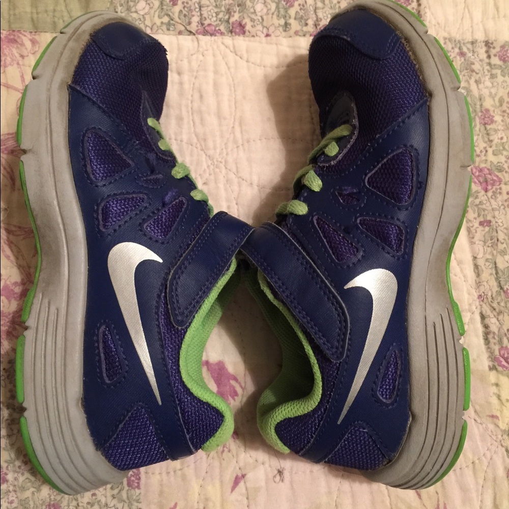 Nike Velcro size 1 youth